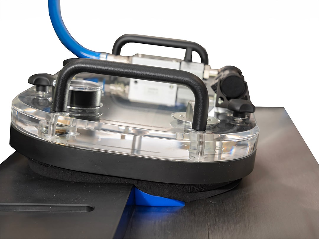 Demonstration of the BAV-4025 Vacuum Box's Capability to Inspect Lap Welds